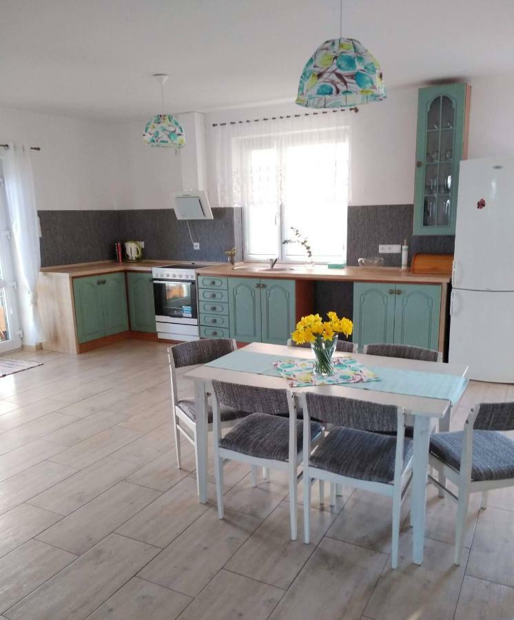 Rodzinny Apartament Na Kaszubach Brusy エクステリア 写真